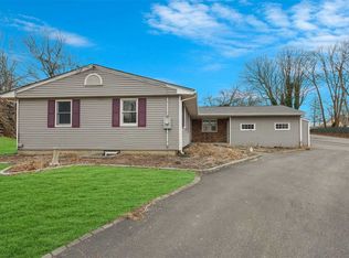 9 New Jersey Ave, Ronkonkoma, NY 11779