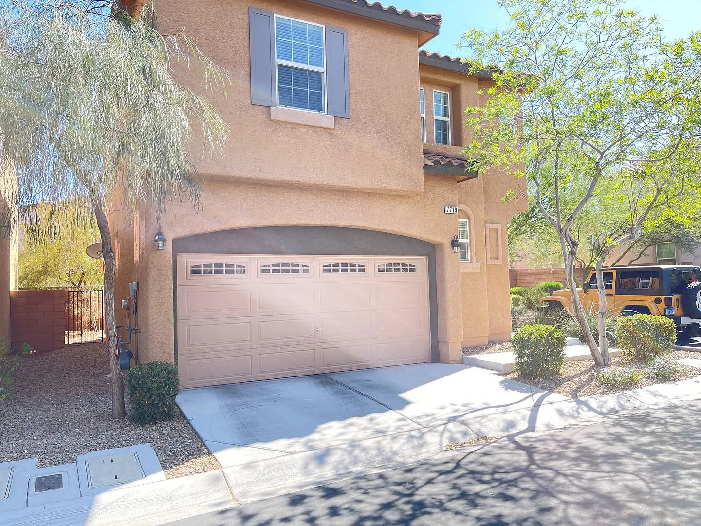 Brand new carpet and Fresh paint, SS appliances - SW 3bed house with 2 car garage, ready for imme... — Photo 1