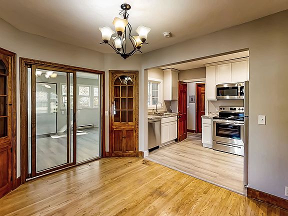 4th image of 625 N Blackhawk Ave #1