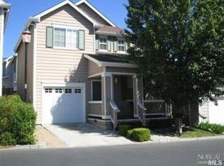 2009 Easton Dr, Petaluma, CA