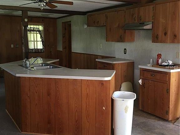 3rd image of 136 Barry Ave