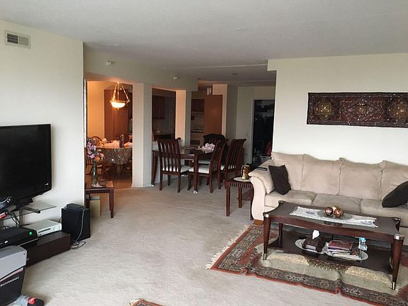 4th image of 2020 Saint Regis Dr APT 504