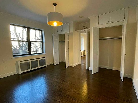 5th image of 22 W 77th St #22B