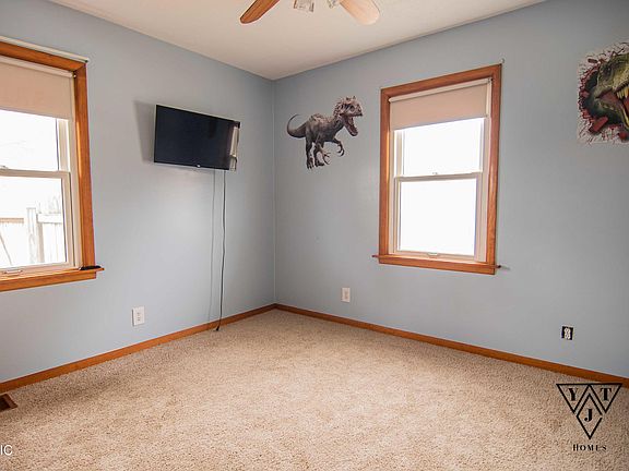 2nd image of 2043 Greenfield Ave SW