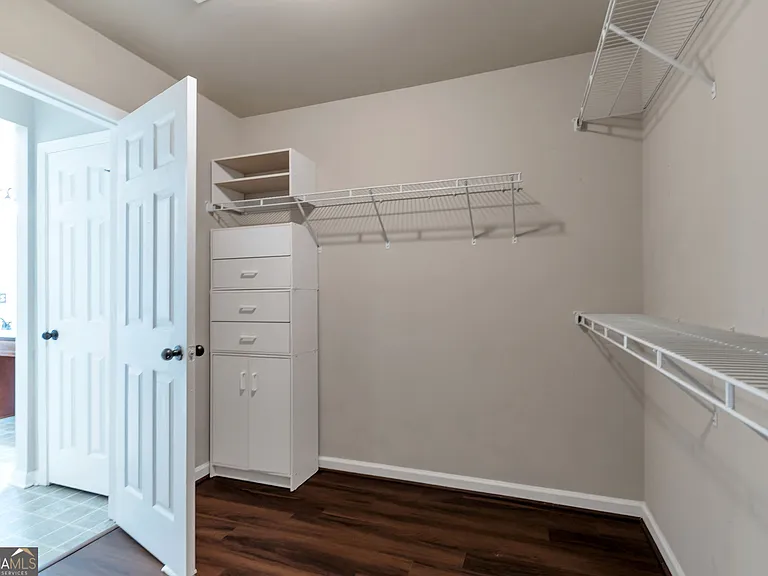 214 Farm Manor Ct — Photo 25