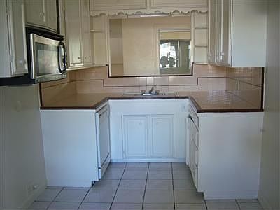 2nd image of 504 El Vista Ave