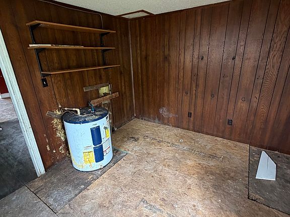 4th image of 105 Tunstall St