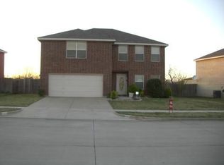 715 Blue Sky Dr, Arlington, TX 76002