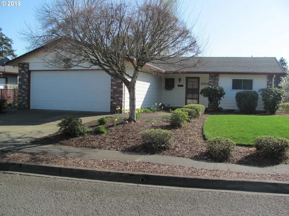 3700 Madrona Dr, Newberg, OR 97132