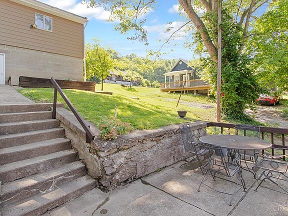 4th image of 6226 Hillside Ave
