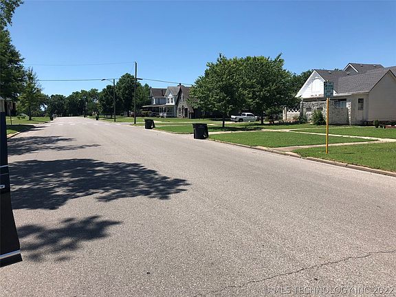 2nd image of 908 S Johnstone Ave