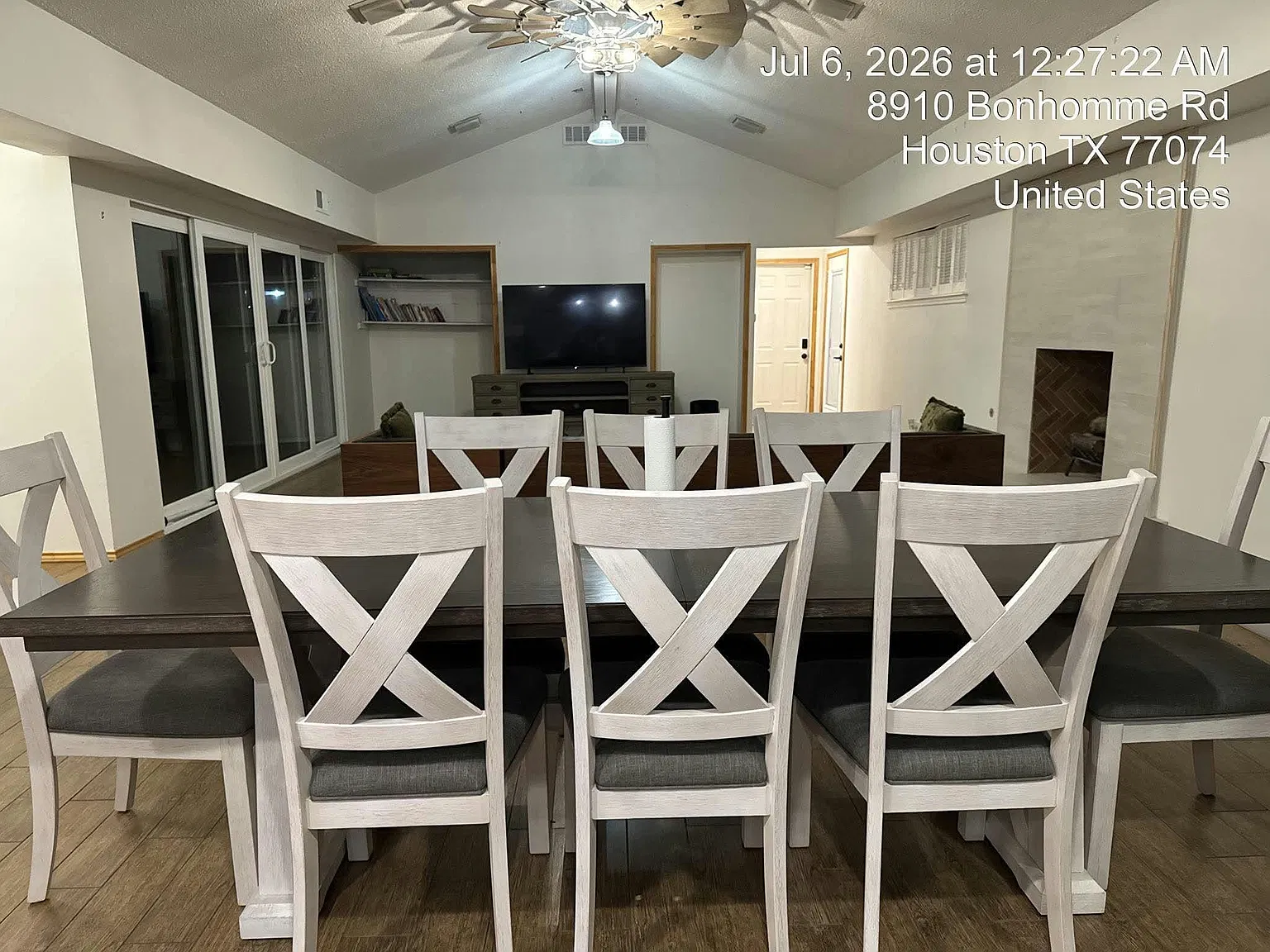 4 bed, 3300 sqft, $2,500 — Photo 3