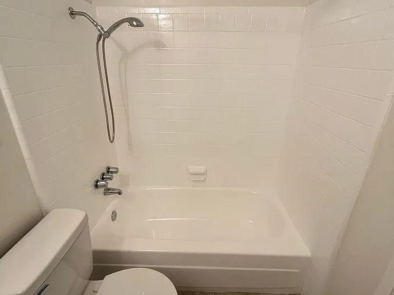 917 W Sierra Madre Ave #2 — Photo 17