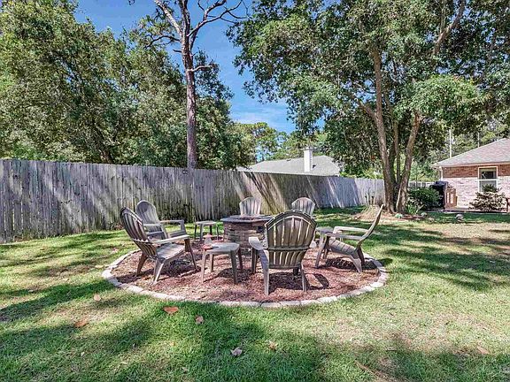 2nd image of 1909 Jamaica Dr