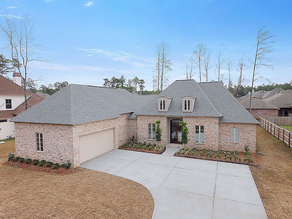 1st image of 212 Grande Maison Blvd