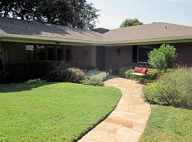 1st image of 6935 Hillwood Cir