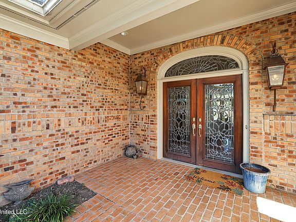 3rd image of 103 Bradford Grn