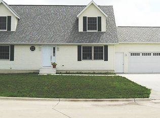 104 Cattail Dr, Forest City, IA 50436