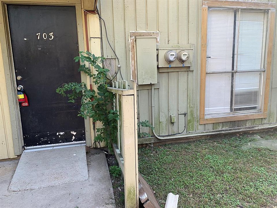 1st image of 5625 Antoine Dr #703