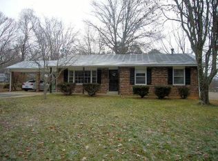 612 Sunshine Dr, Willow Springs, MO 65793