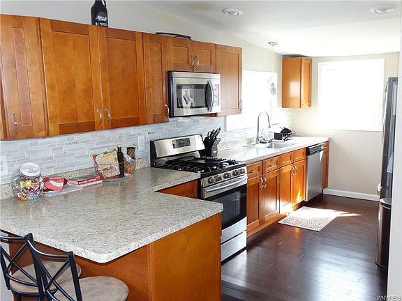 5th image of 55 Ganson St