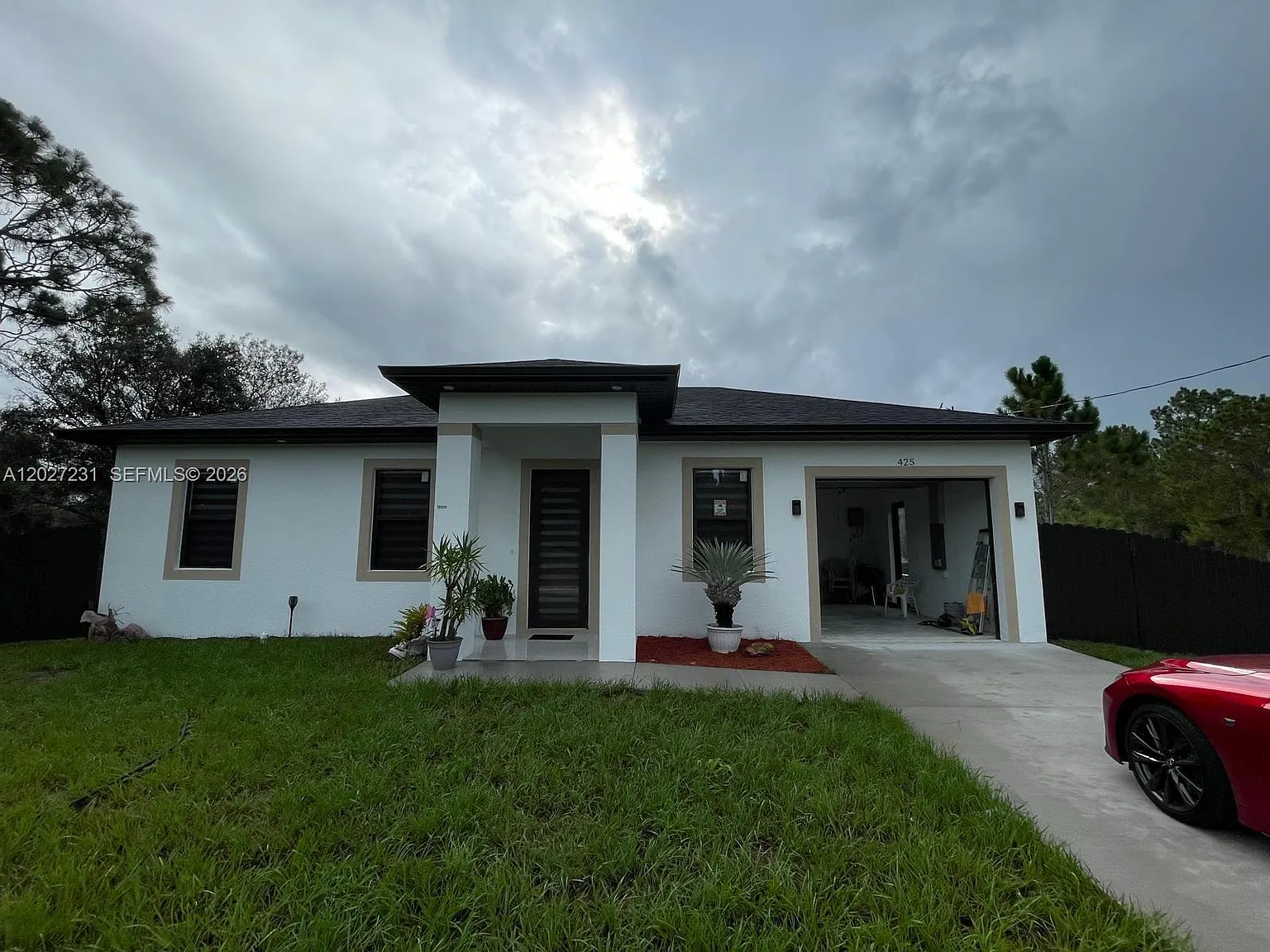 3 bed, 3.0 bath, $1,900 — Photo 1