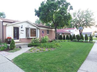 4426 Holmes Dr, Warren, MI 48092