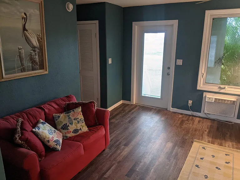 110 Freesia St #7 — Photo 6