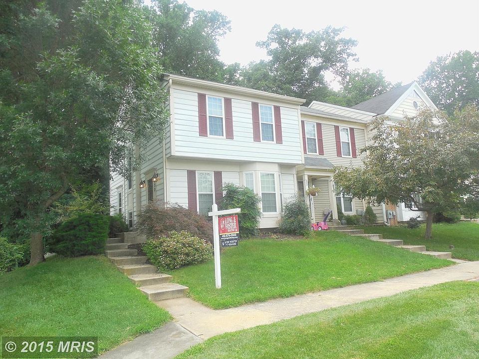 1st image of 1832 Oxford Sq