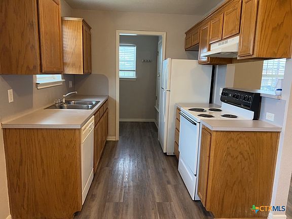 4th image of 105 W Truman Ave