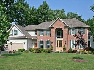 1003 La Quinta Dr, Webster, NY 14580