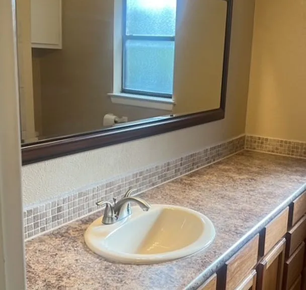 3700 Dauphine Ct — Photo 28