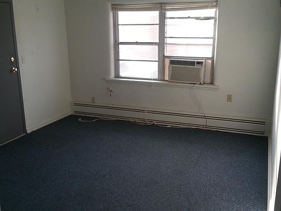 5th image of 125 E 4th St APT 1