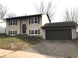 1910 3rd St E, Saint Paul, MN 55119