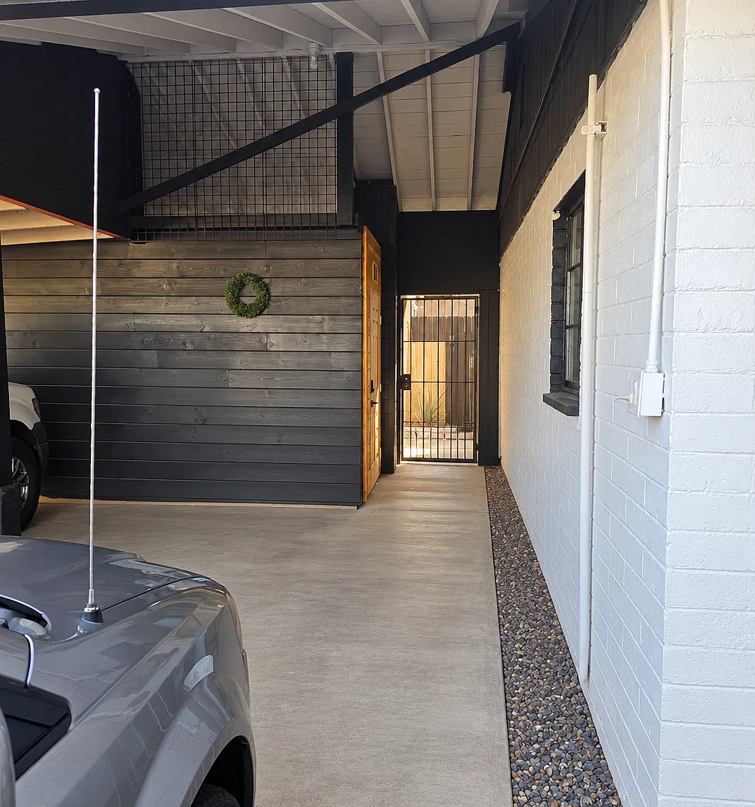 Peaceful 3-Bedroom Retreat with Beautiful Mountain Views — Photo 1
