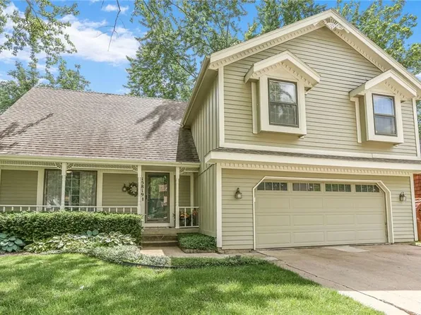 15819 W 147th Ter, Olathe, KS 66062