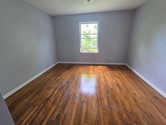 3rd image of 565 Bergen St Floor 2