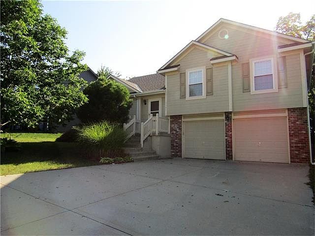 1st image of 1507 NW Nicholas Dr