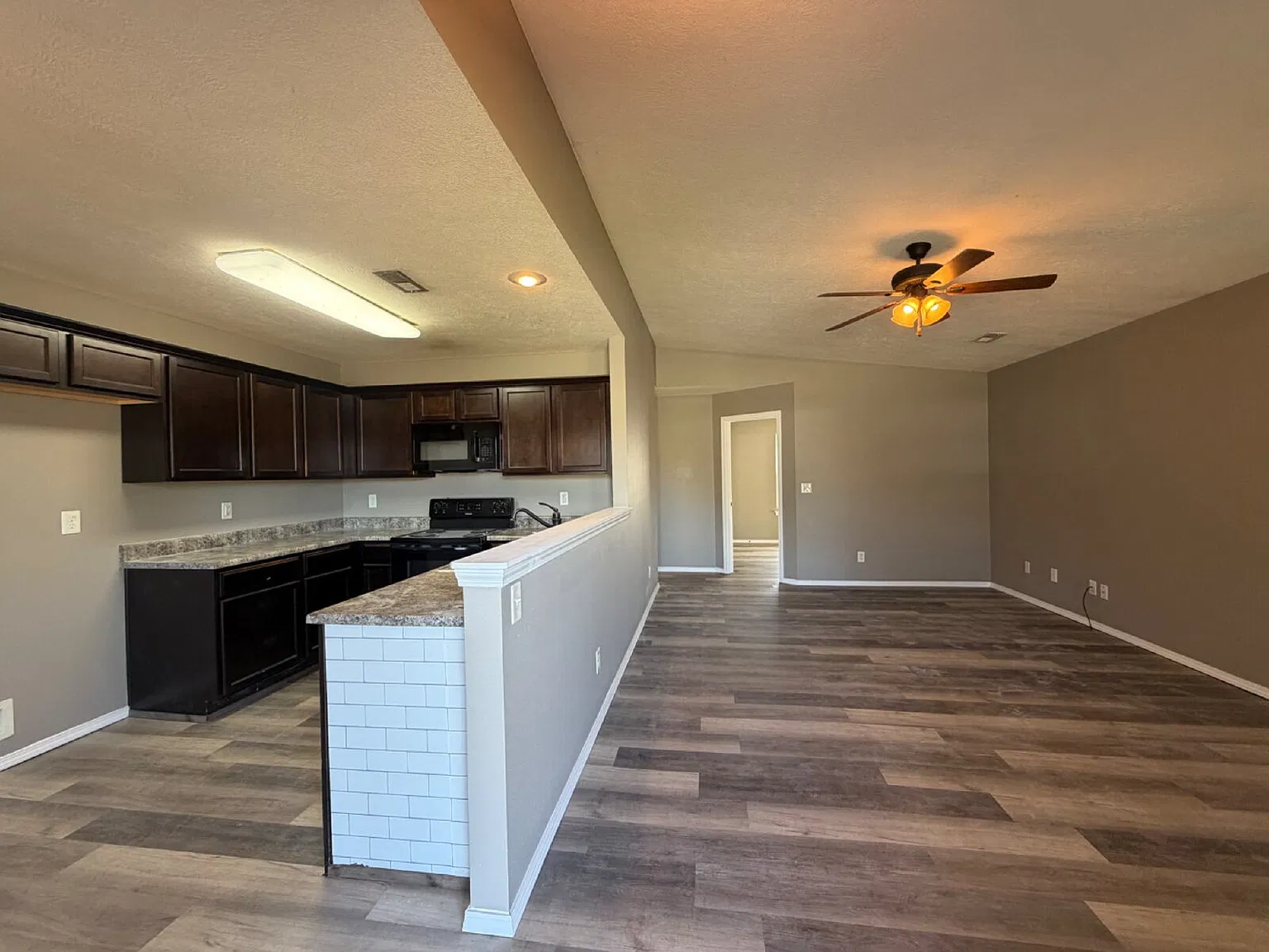 3 bed, 2.0 bath, $1,525 — Photo 4