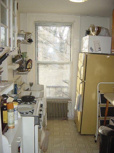 2nd image of 1028 Garden St