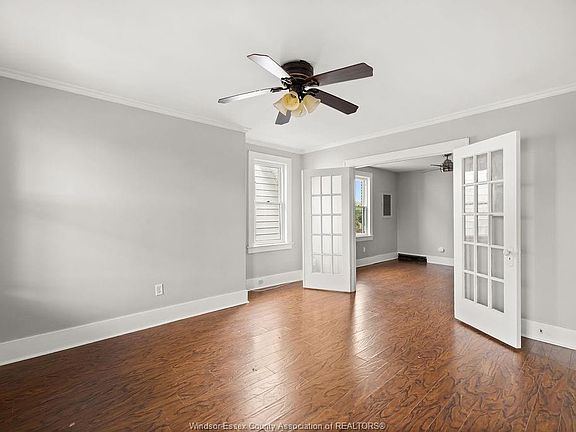 4th image of 1044 Parent Ave