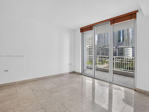 4th image of 801 Brickell Key Blvd APT 906