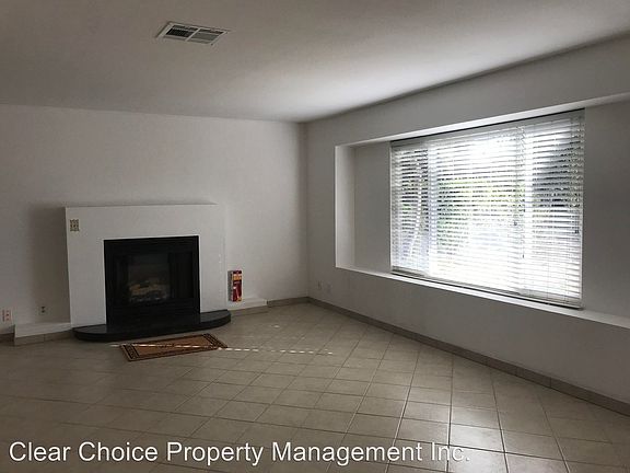 2nd image of 215 Appaloosa Dr