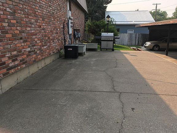 3rd image of 1917 14th Ave S APT 12