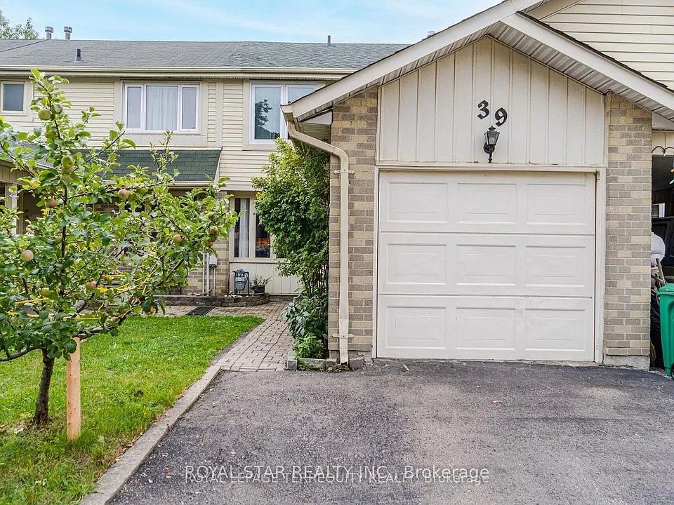 39 Courtleigh Sq