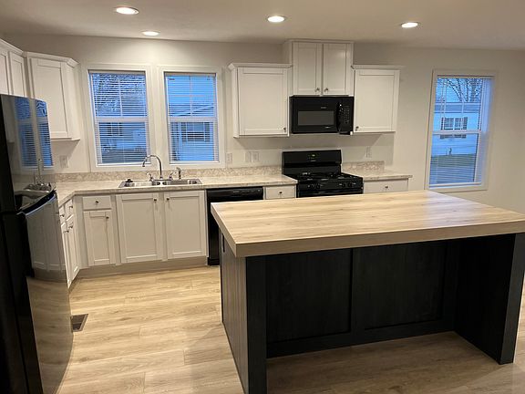 2nd image of 187 Erick Blvd #187
