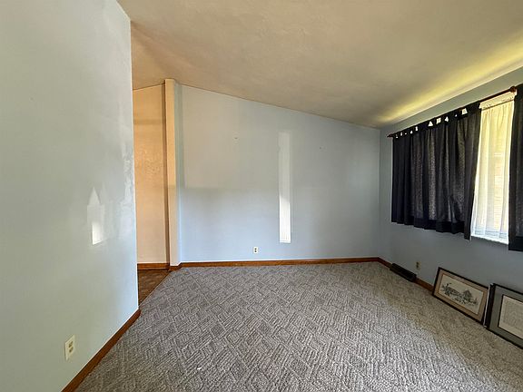 4th image of 2534 Oaklawn Ct