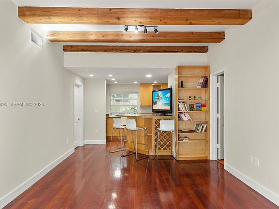 2nd image of 1605 Euclid Ave #A-1