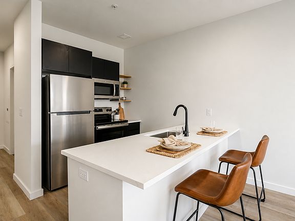 2nd image of 486 Market St #404