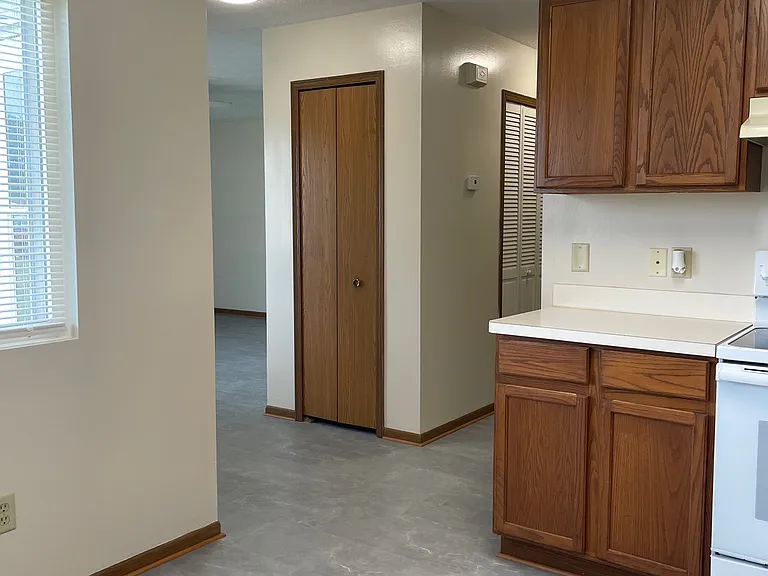 14775 Hillcrest Ave — Photo 4